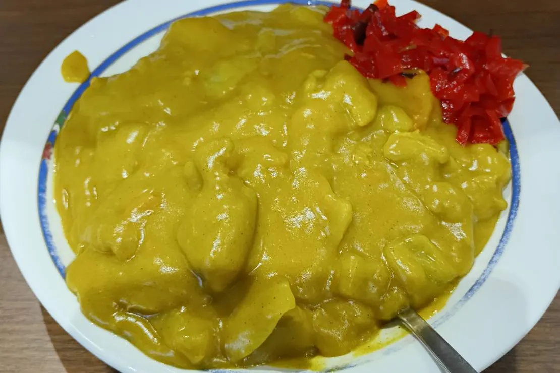 バスセンターのカレー